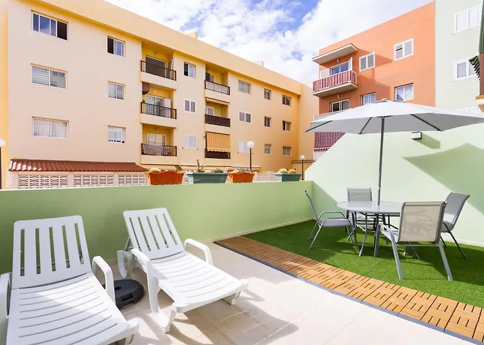 Home2book Stunning Terrace & Pool Caletillas 아파트